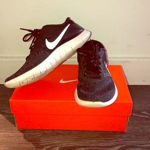 Nike Flex Contact 7.5